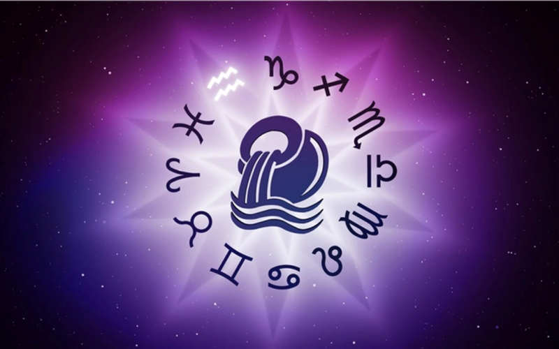 صاحب العقلية الفريدة.. ماذا يخبئ الفلك لمولود برج الدلو اليوم؟